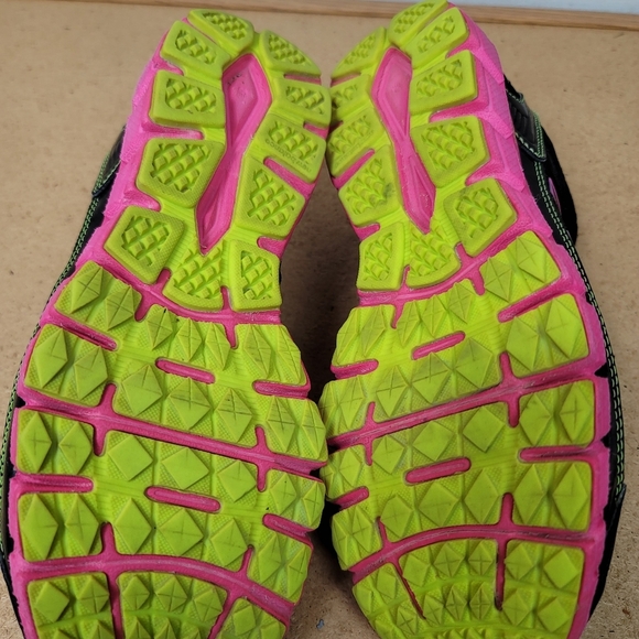 WOMEN'S NEW BALANCE 750 V1 RUNNING SHOES - Picture 4 of 8